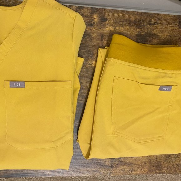 Figs Other - Light Gold FIGS - XS